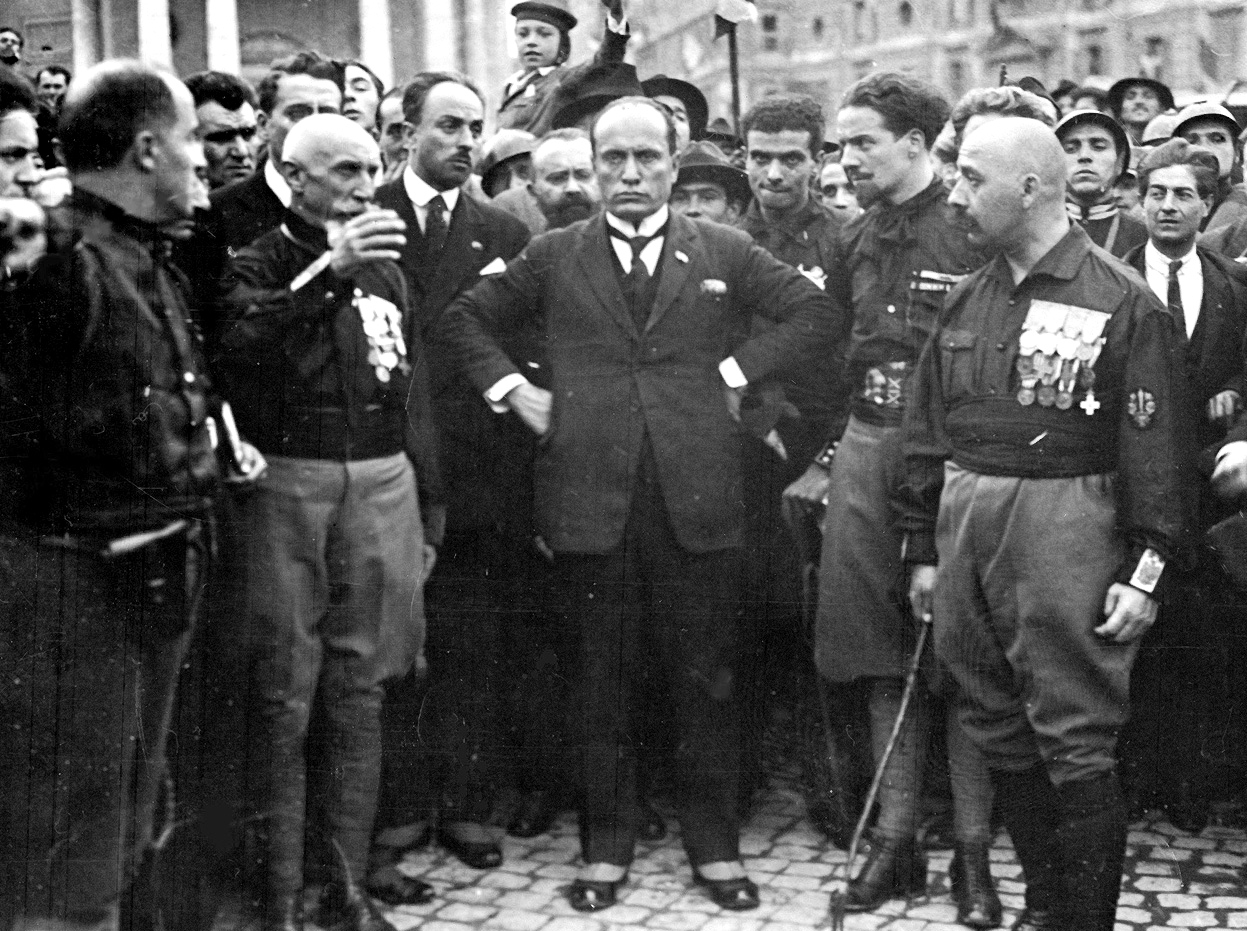 5 - Marcia su Roma - Mussolini e Quadriunviri